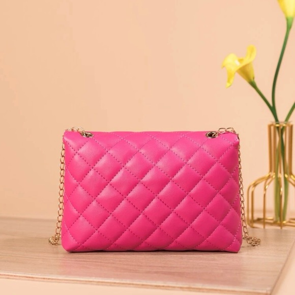 Neon Pink Quilted Detail Heart Decor Chain Flap Square Purse *NEW* - Picture 4 of 5